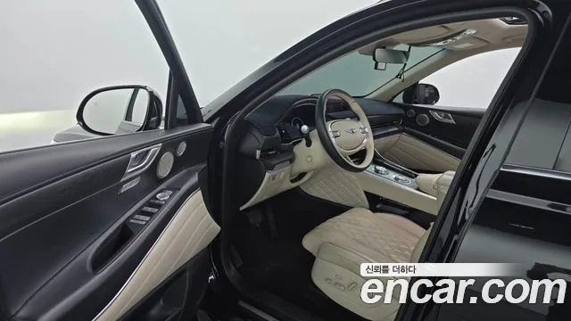 Genesis GV80 — Фото автомобиля 15