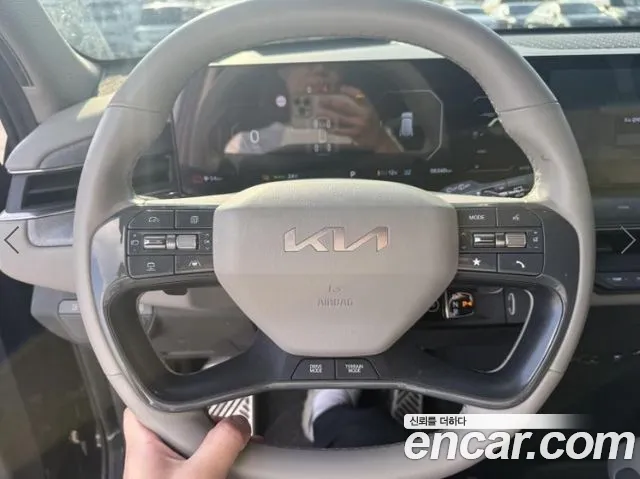 Kia EV9 — Фото автомобиля 4