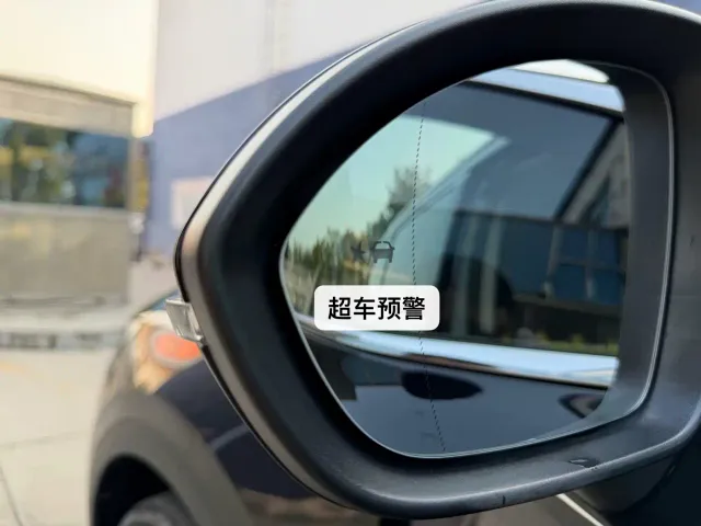 Buick Envision Plus — Фото автомобиля 28