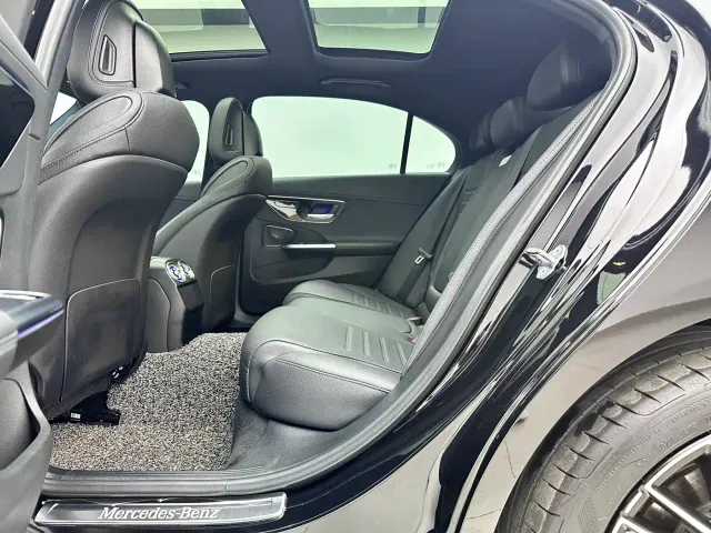 Mercedes-Benz C-Class — Фото автомобиля 17