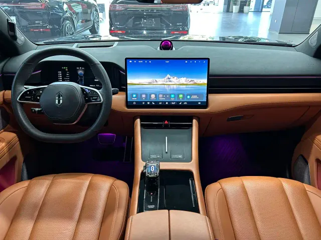 Aito M7 — Фото автомобиля 8