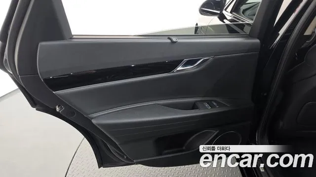 Genesis G80 RG3 — Фото автомобиля 14