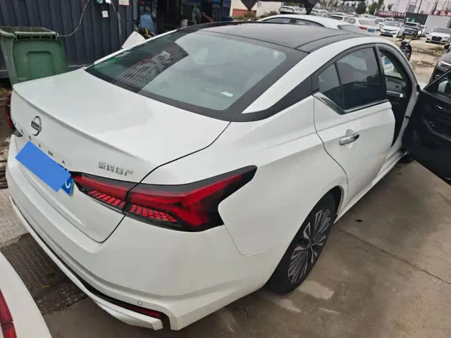Nissan Teana — Фото автомобиля 10