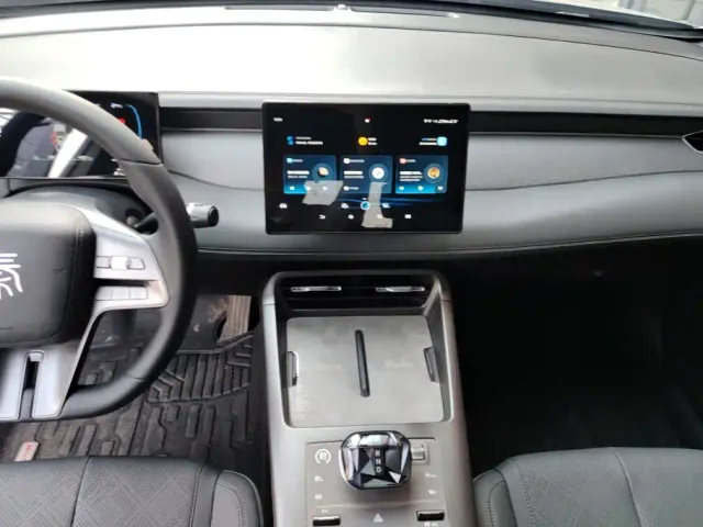 BYD Qin PLUS — Фото автомобиля 13