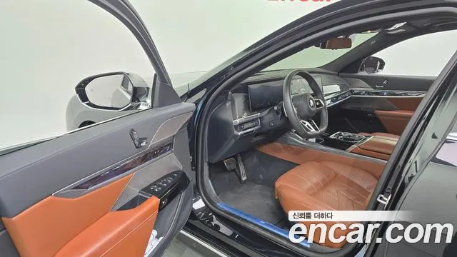 BMW 7-Series — Фото автомобиля 10