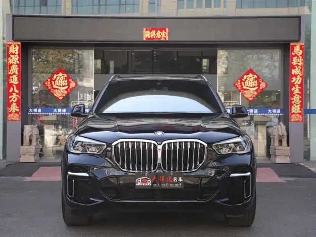 BMW X5 — Фото автомобиля 2