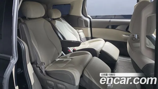 Kia Carnival — Фото автомобиля 17