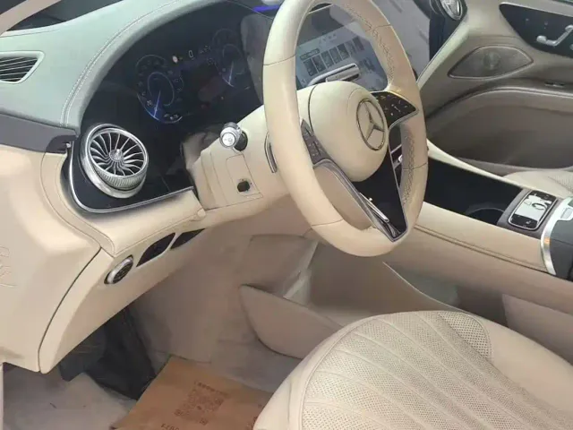 Mercedes-Benz EQS SUV — Фото автомобиля 5