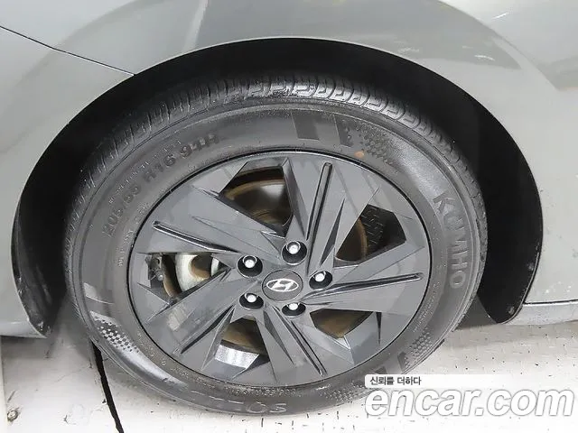 Hyundai AVANTE Avante (CN7) — Фото автомобиля 5