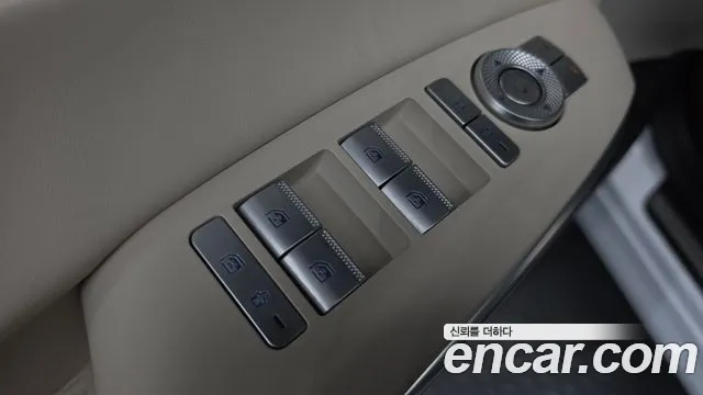 Genesis GV70 — Фото автомобиля 26