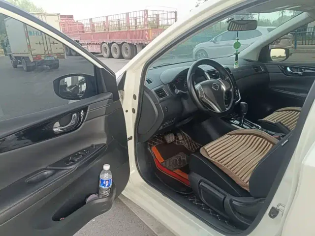 Nissan Tiida — Фото автомобиля 15