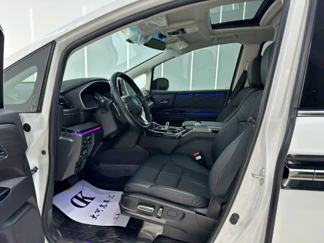 Honda Elysion — Фото автомобиля 4