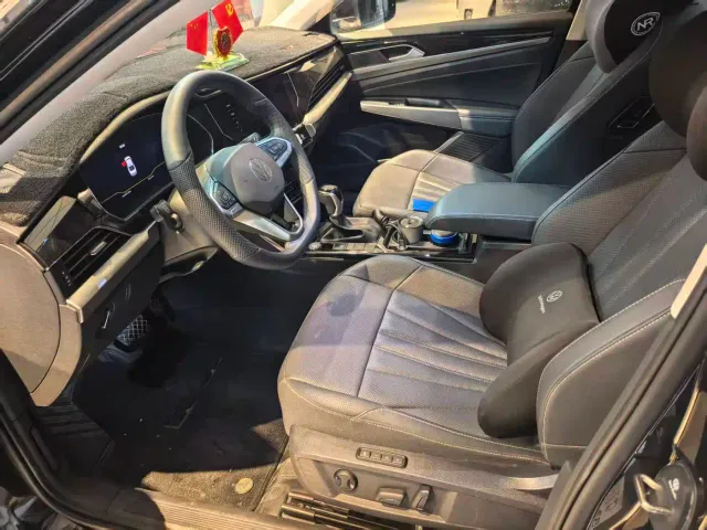 Volkswagen Passat — Фото автомобиля 4