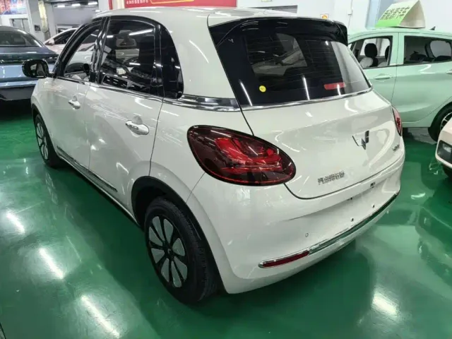 Wuling Bingo — Фото автомобиля 4