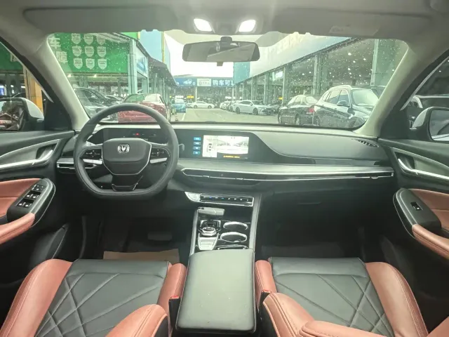 Changan Eado — Фото автомобиля 5