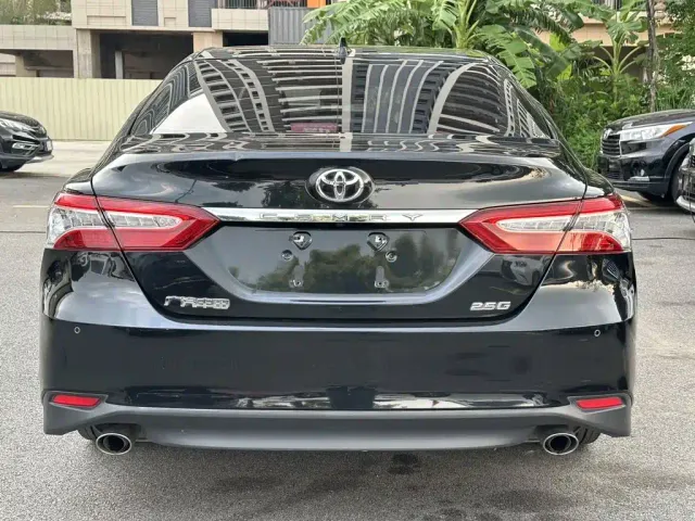 Toyota Camry 2021 2.5G Luxury Edition — Фото автомобиля 6