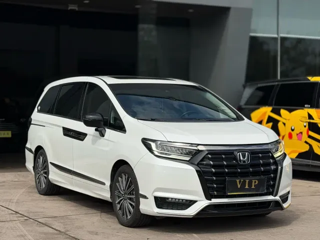 Honda Elysion — Фото автомобиля 3