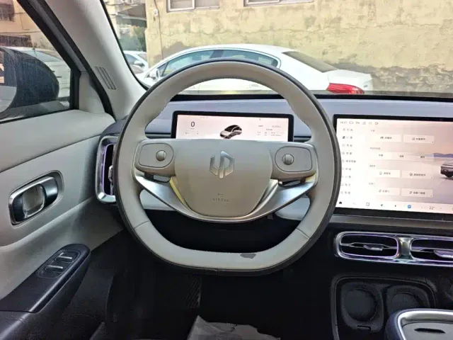 Leapmotor B10 — Фото автомобиля 10
