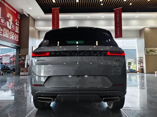 Land Rover Range Rover Sport — Фото автомобиля 18