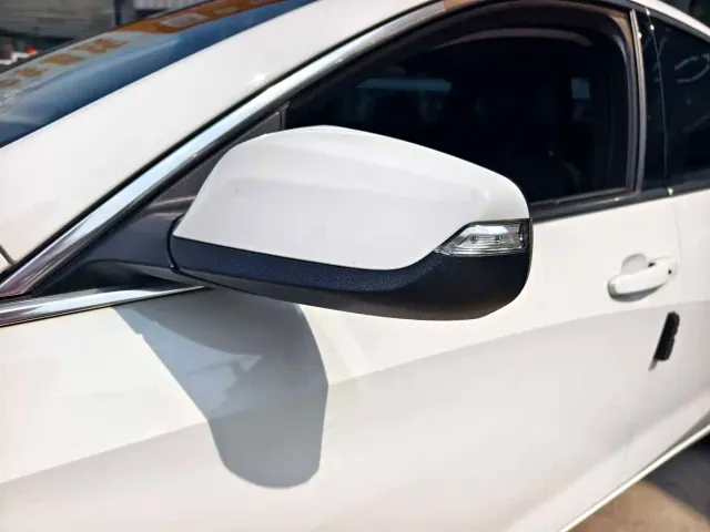 Chevrolet Malibu XL — Фото автомобиля 16