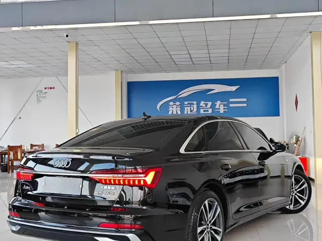 Audi A6L — Фото автомобиля 9