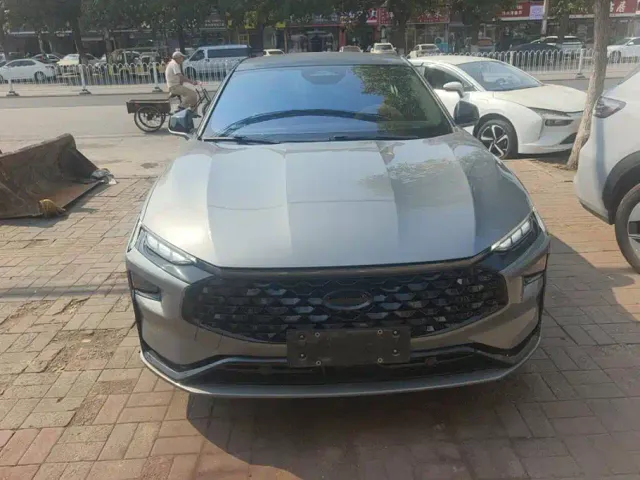 Ford Mondeo — Фото автомобиля 2