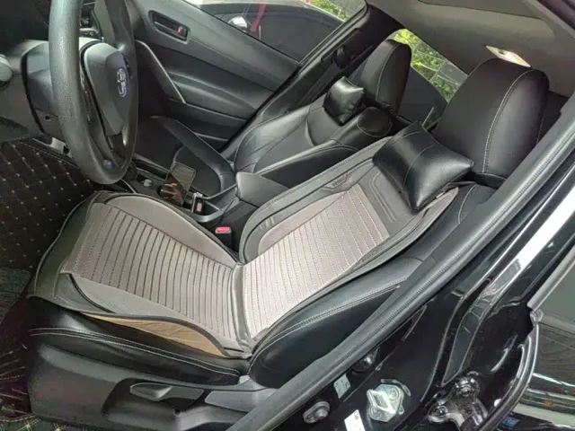 Toyota Corolla Cross — Фото автомобиля 14