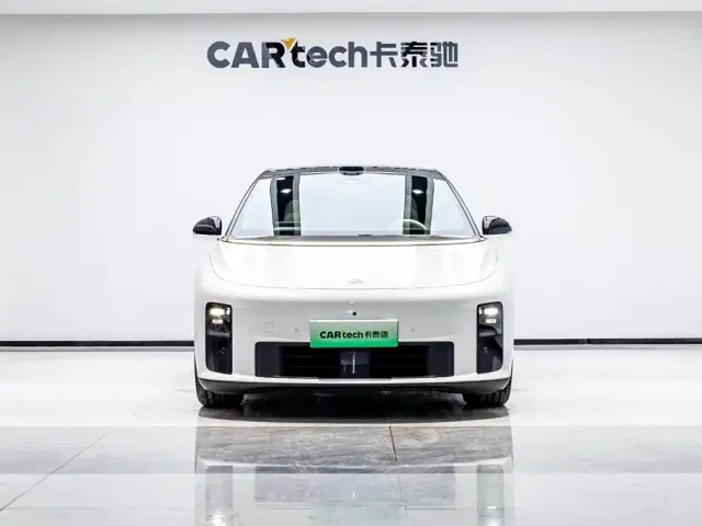 Li Auto i6 — Фото автомобиля 2