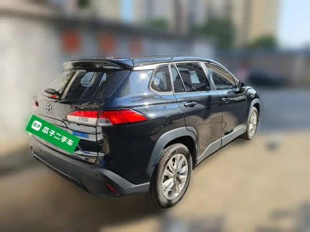 Toyota Corolla Cross — Фото автомобиля 4