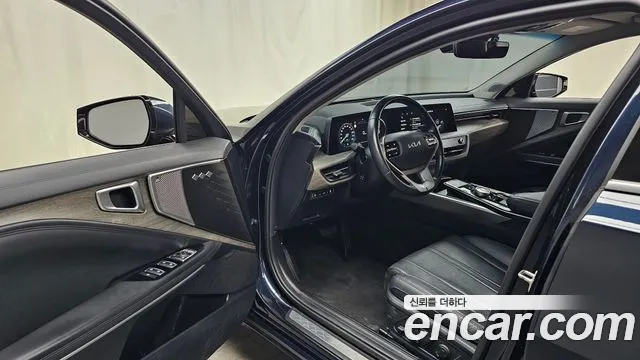 Kia K8 — Фото автомобиля 10
