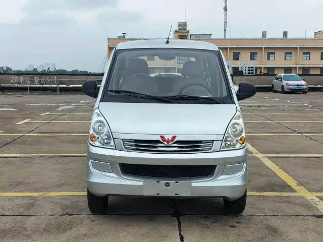 Фотография автомобиля — Wuling Rongguang S