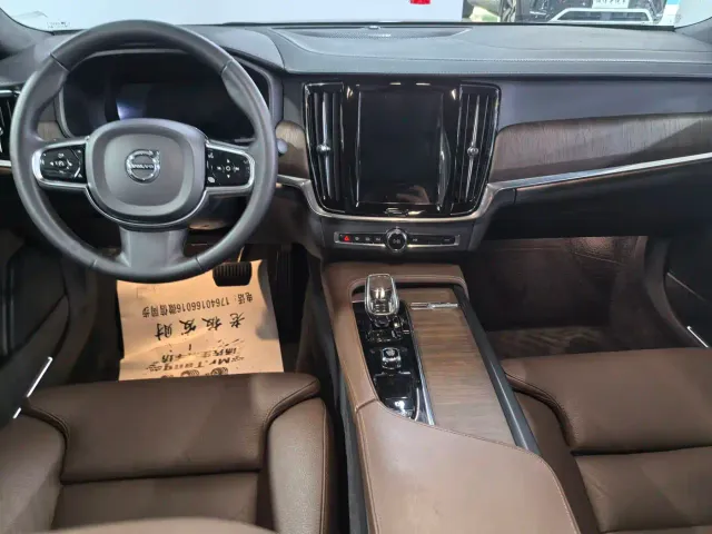 Volvo S90 — Фото автомобиля 8