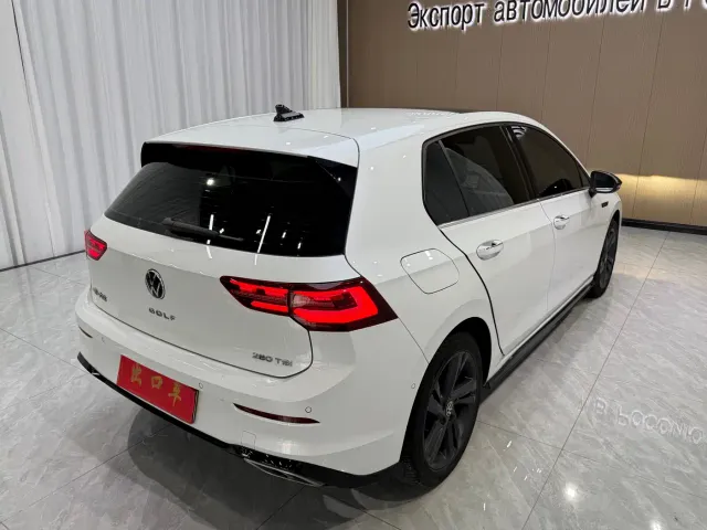 Volkswagen Golf — Фото автомобиля 4