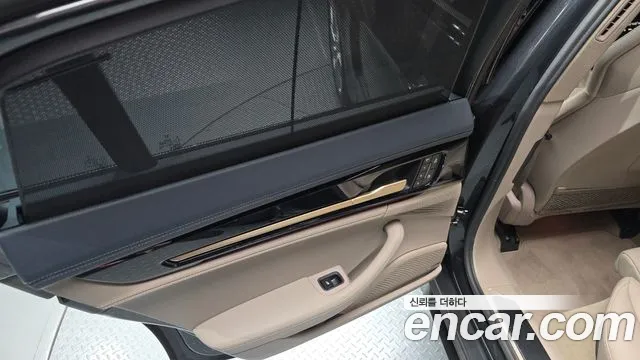 Porsche Panamera 976 — Фото автомобиля 14