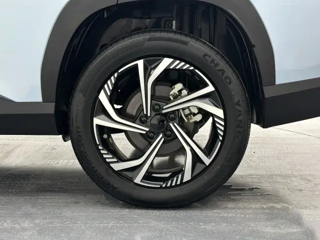 Geely Boyue — Фото автомобиля 29