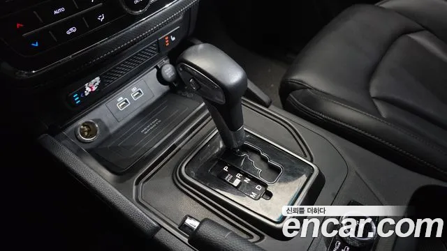 KG_Mobility_Ssangyong Rexton Новый Rexton Sport Khan Дизель 2.2 4WD — Фото автомобиля 7