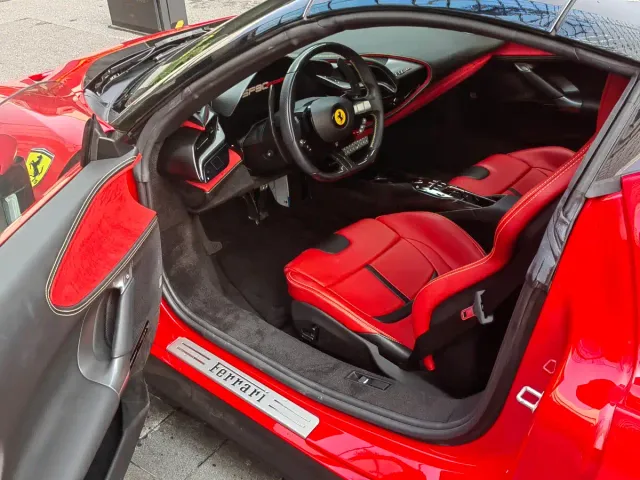 Ferrari SF90 — Фото автомобиля 4