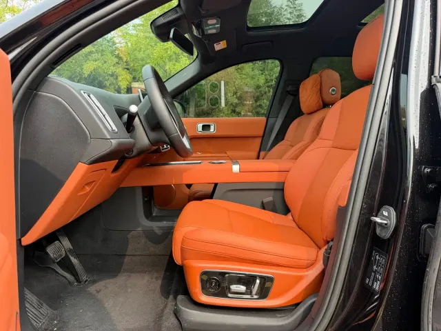 Li Auto L8 — Фото автомобиля 7