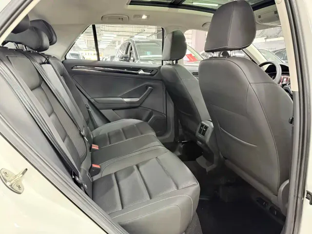 Volkswagen Volkswagen T-ROC 2022 280TSI DSG 2WD Comfort PLUS — Фото автомобиля 11