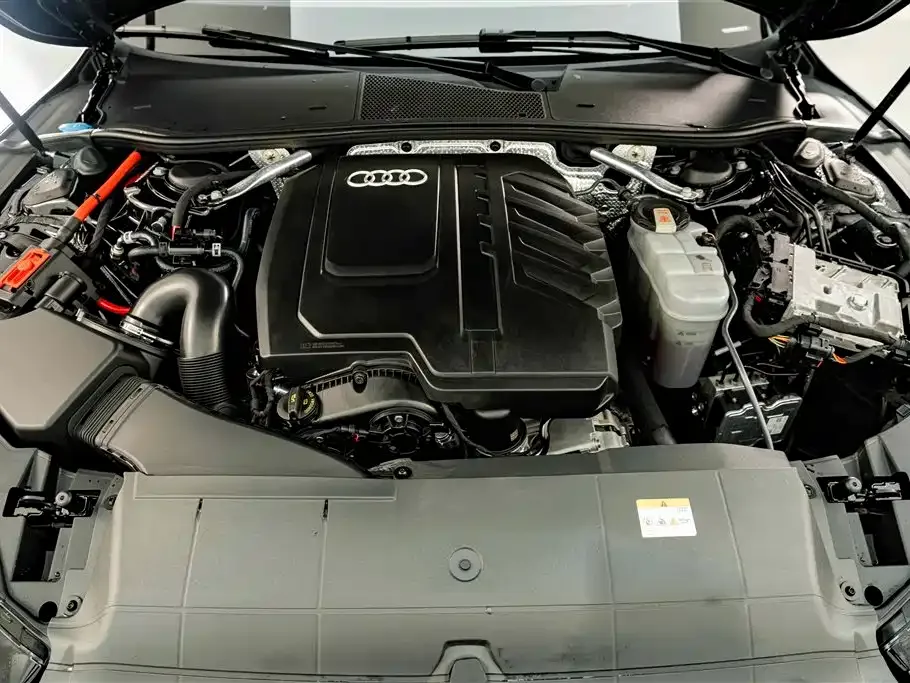 Audi Audi A7L 2024 45 TFSI quattro Black Warrior Edition — Фото автомобиля 25