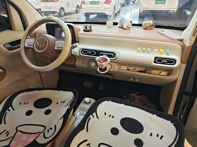 Wuling Hongguang Mini EV — Фото автомобиля 11