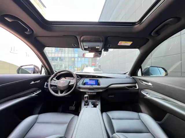 Cadillac XT4 — Фото автомобиля 6