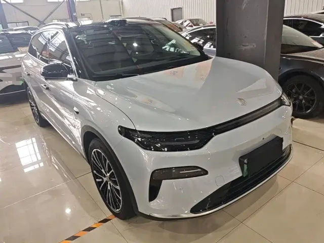 Leapmotor C11 — Фото автомобиля 3
