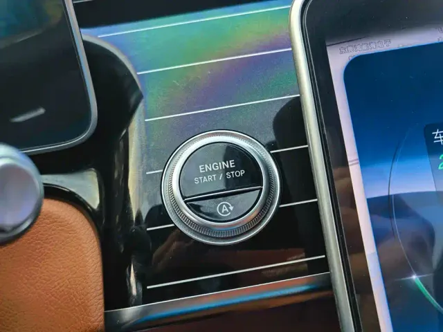 Mercedes-Benz S-Class — Фото автомобиля 28