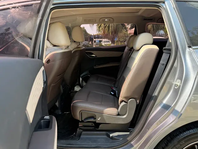 BYD Song MAX — Фото автомобиля 5