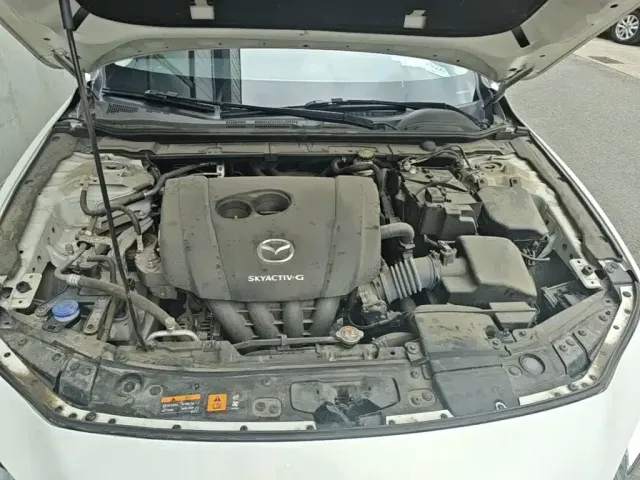 Mazda Axela — Фото автомобиля 19