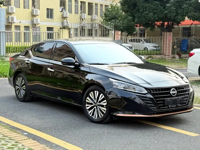 Nissan Teana — Фото автомобиля 3