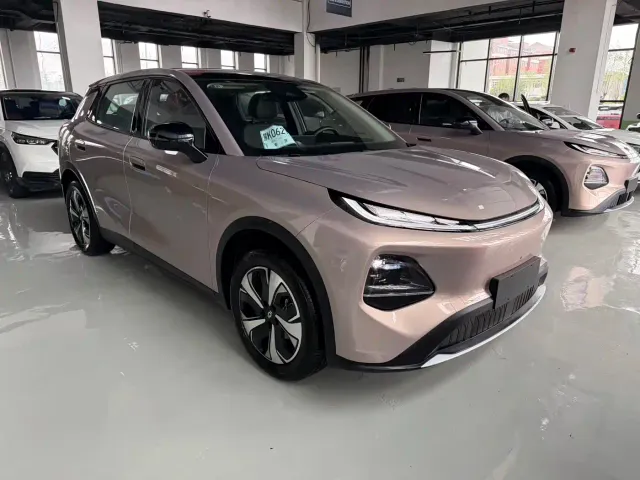 Фотография автомобиля — Changan Qiyuan Q05