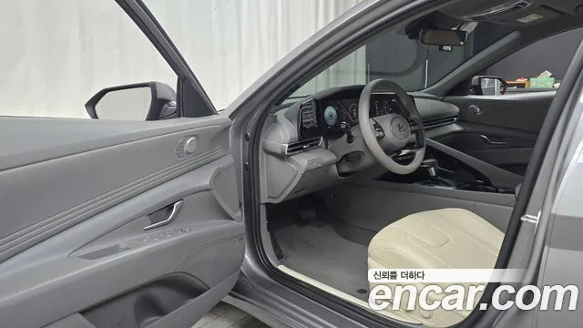 Hyundai AVANTE Avante (CN7) — Фото автомобиля 10
