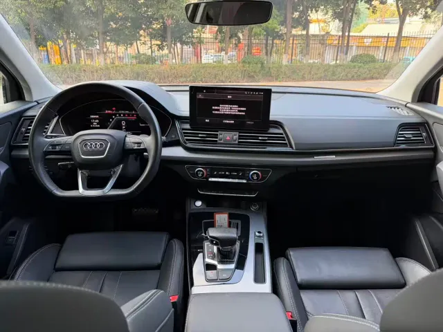 Audi Q5L — Фото автомобиля 5